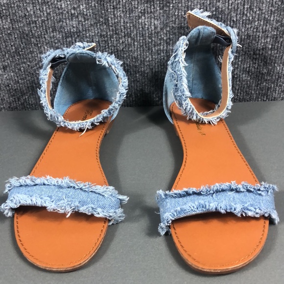 Breckelles - Picture 2 of 8